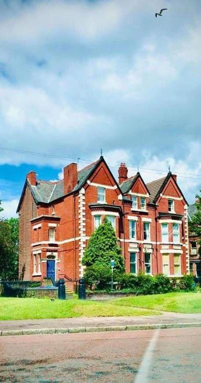 Park View * Liverpool